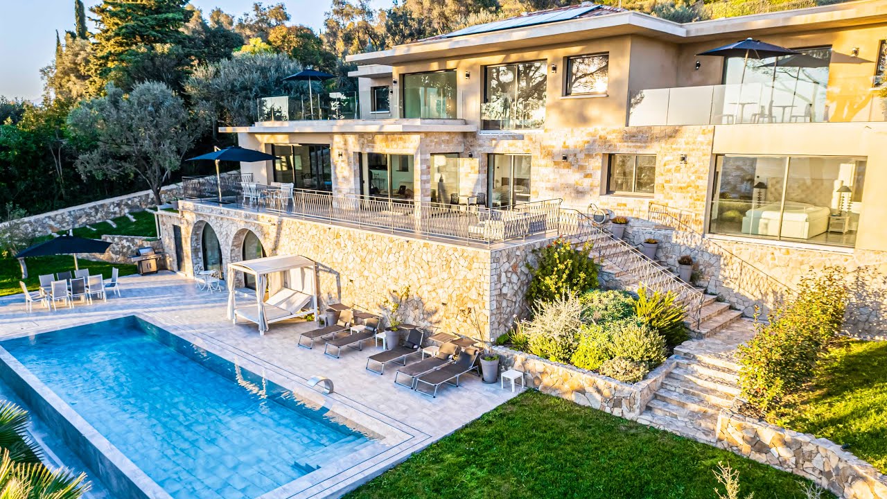 LUXURY VILLA in Mougins with Stunning Cannes Views
