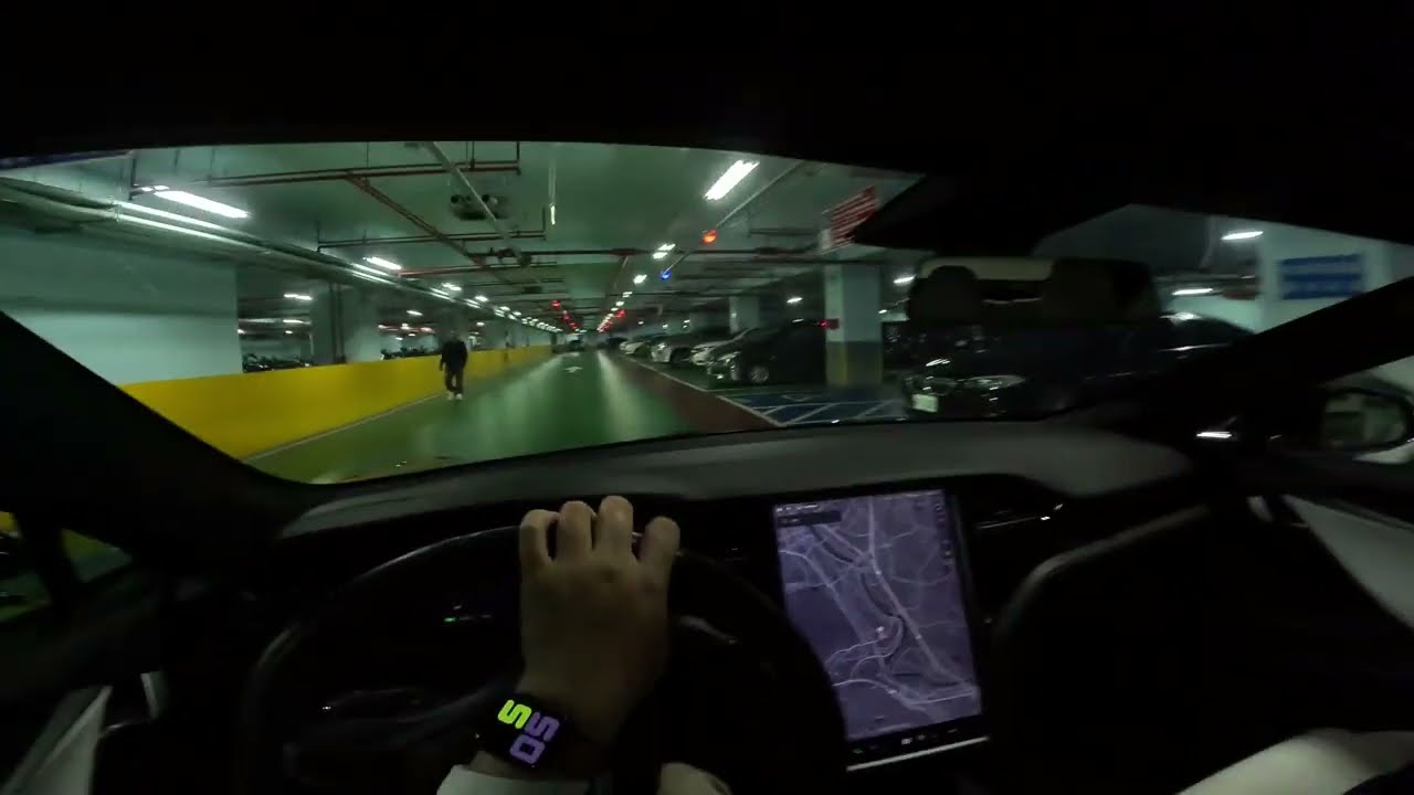 南港區世貿公園地下停車場－困難度：★