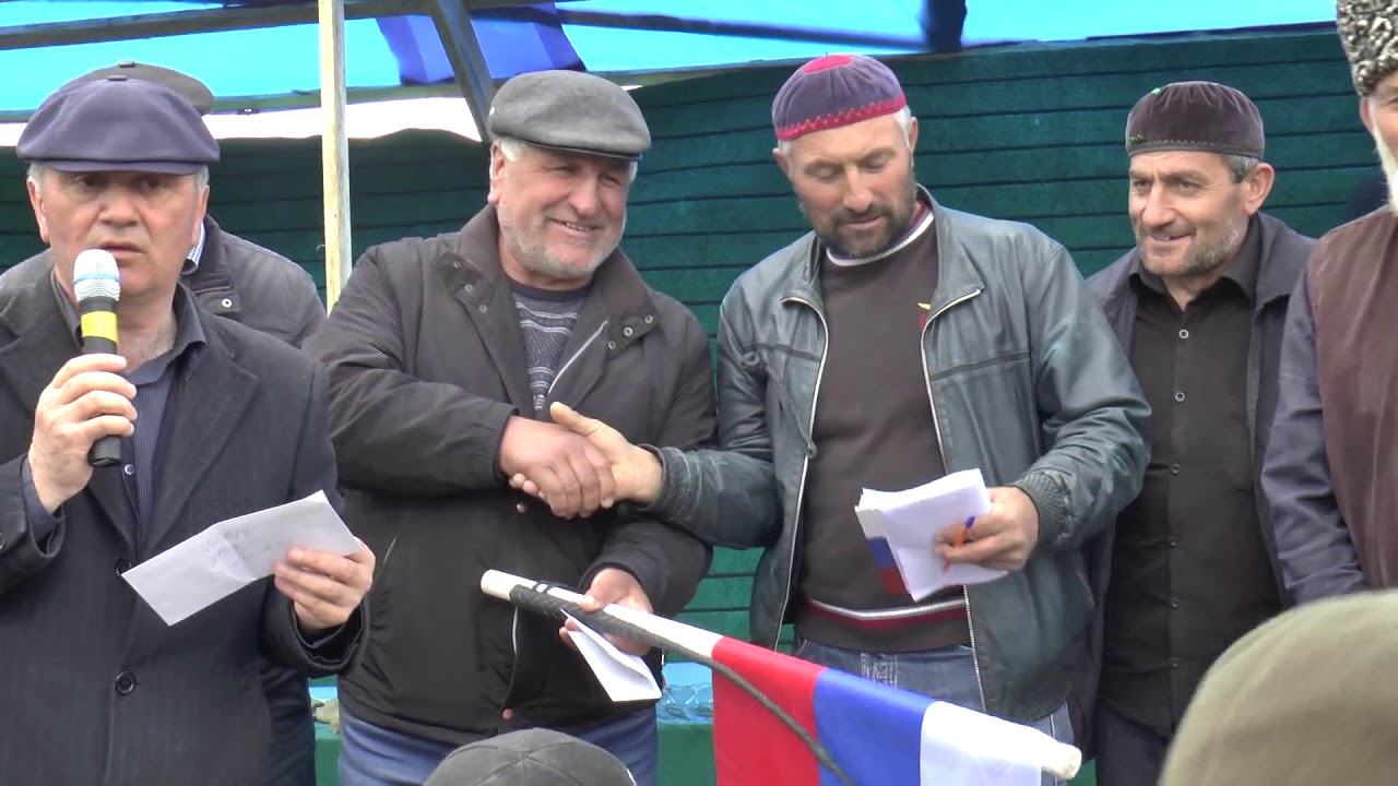 Вручение призов скакунам в селе Риквани.13.04.2019