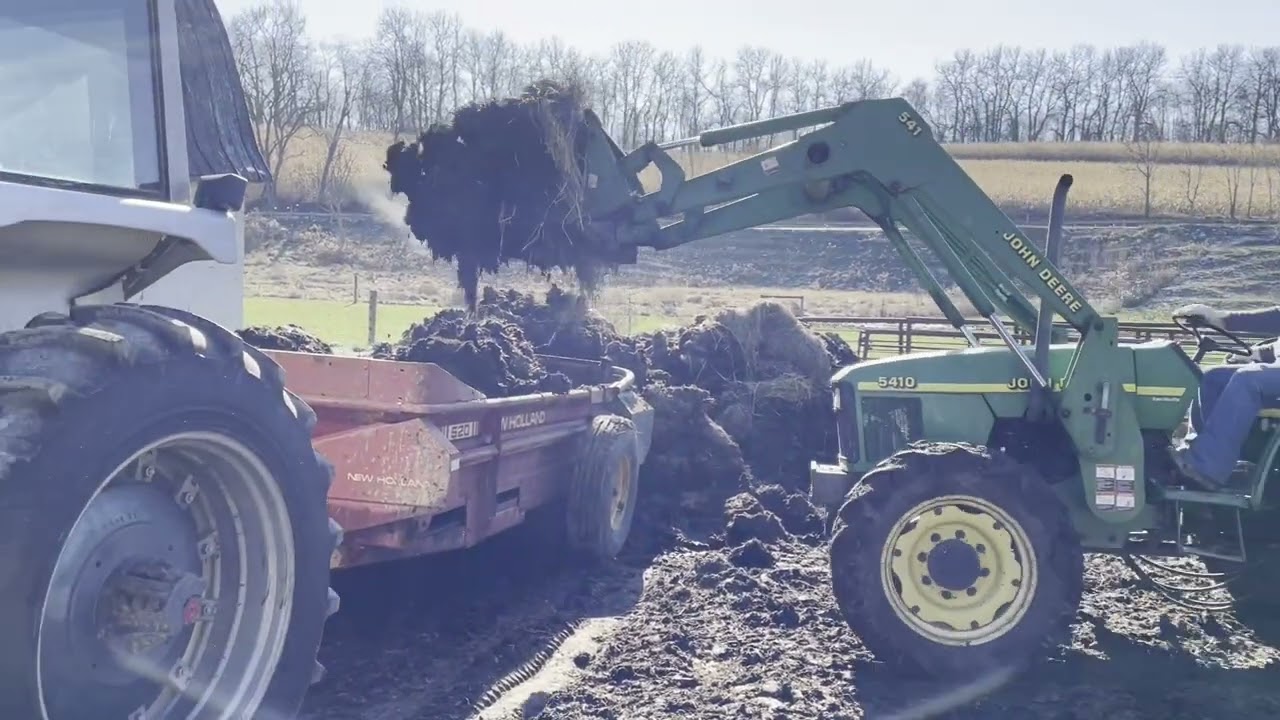 Hauling Manure with My White 2-110 and a New Holland Spreader