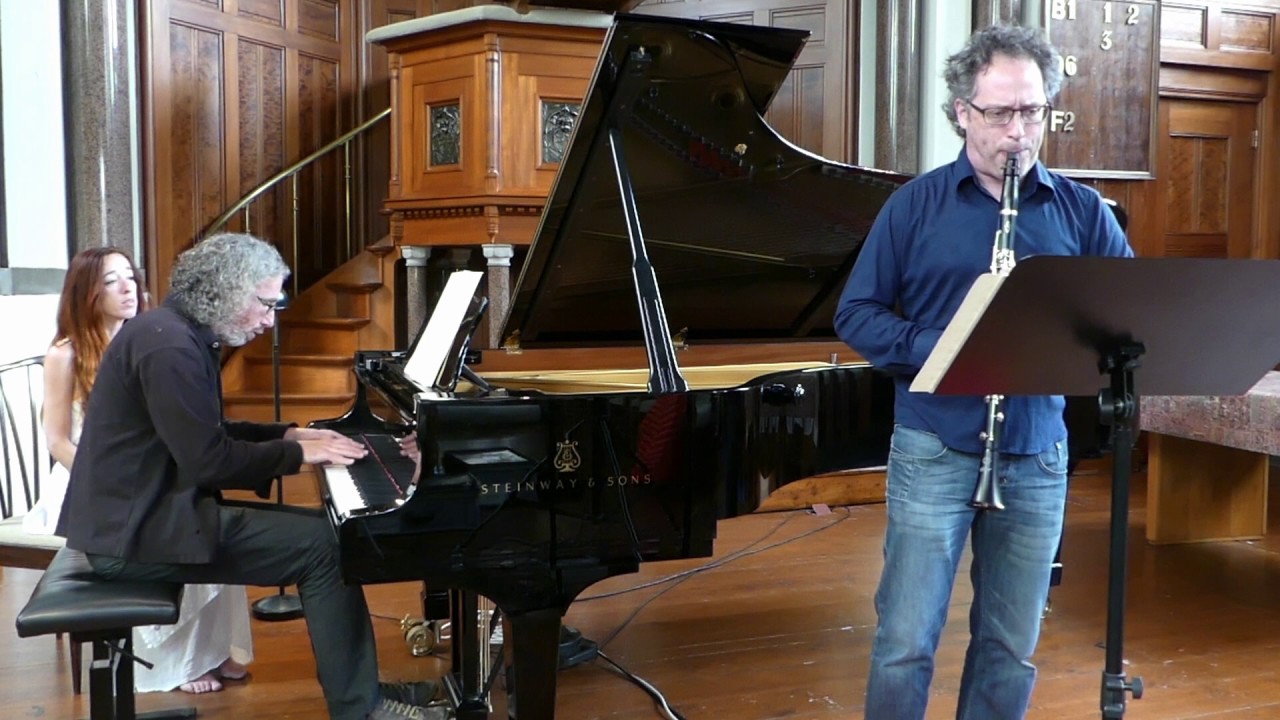 Chen Halevi (clarinet), Noam Greenberg(piano) recording Schumann, Brahms, Koch and Berg