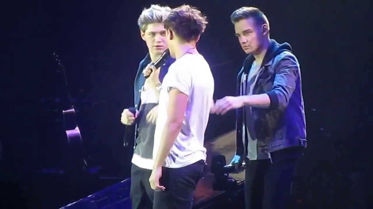 One Direction   She's Not Afraid, Manchester