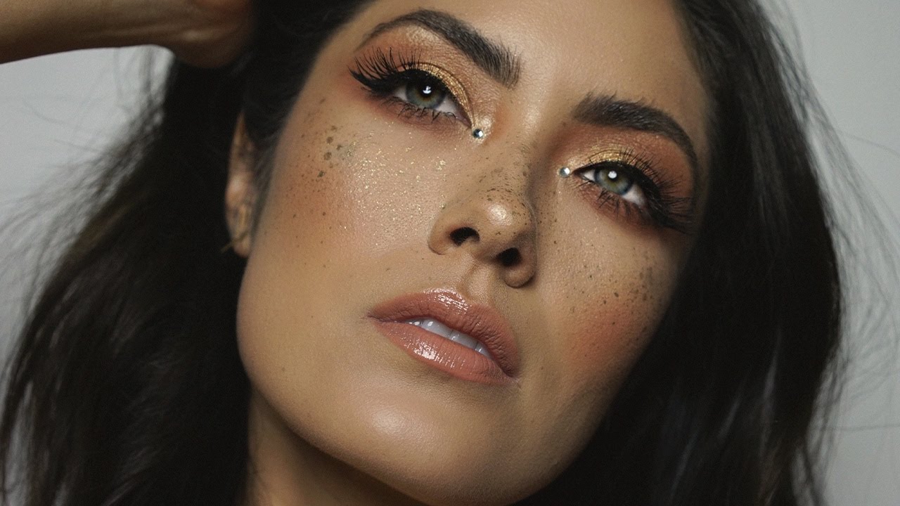 Festival Makeup | DIY Gold Freckles | Melissa Alatorre