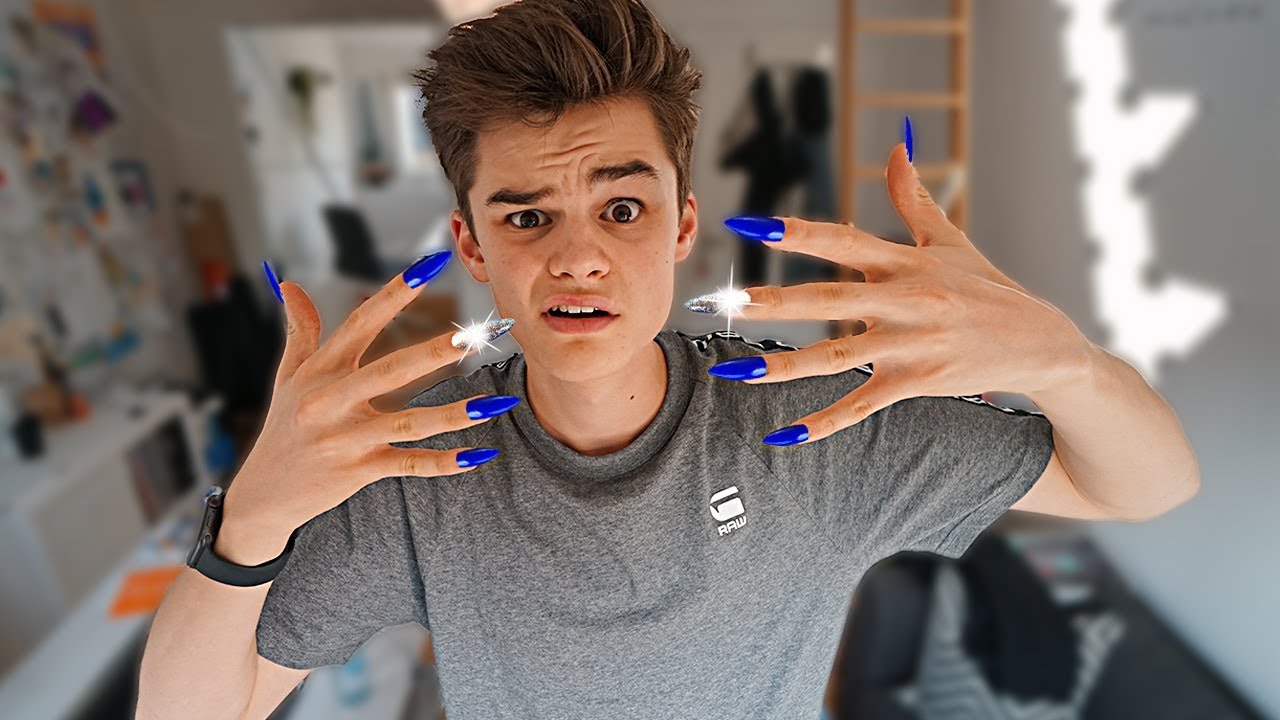 1 Tag mit FAKE NÄGELN (Bestrafung) | Oskar