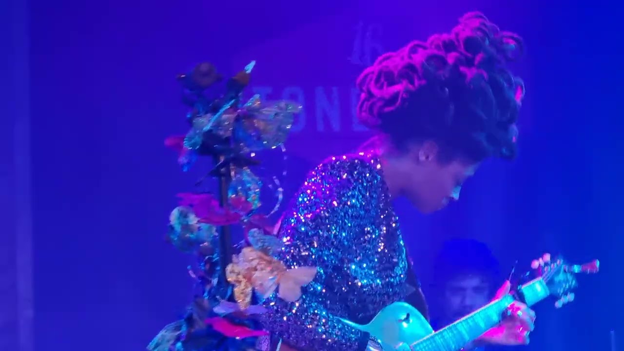 Valerie June - Workin' Woman Blues (live in 16 Toneladas)