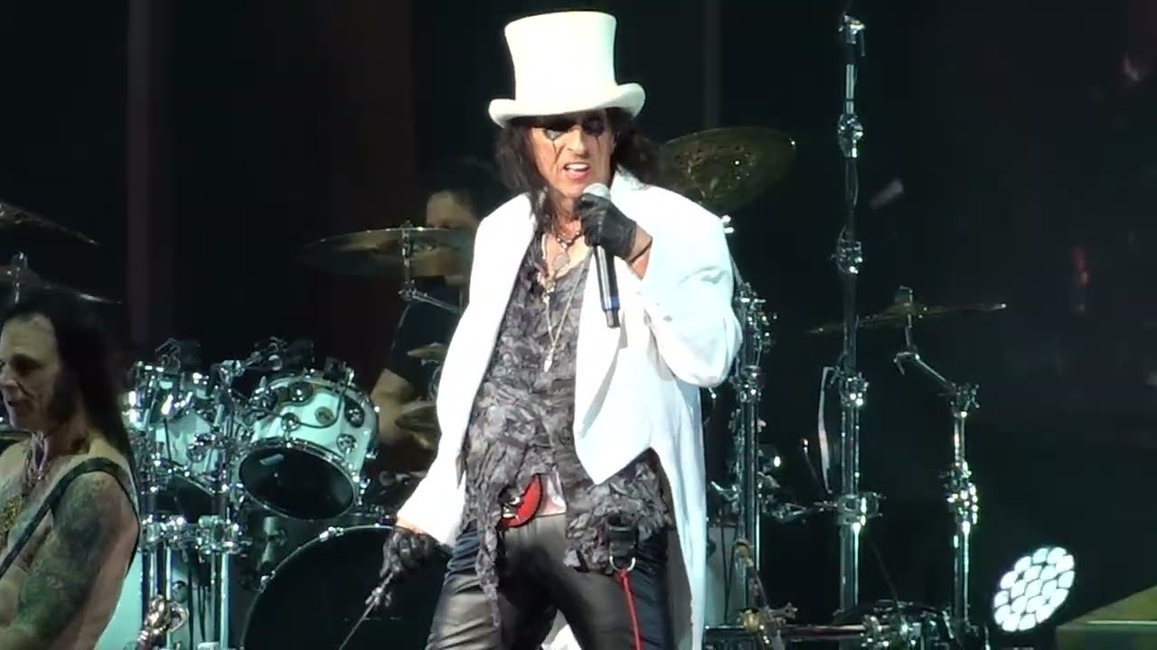 Alice Cooper LIVE - Going Home, School's Out - Tinley Park, IL - 10/5/2025 - Chicago