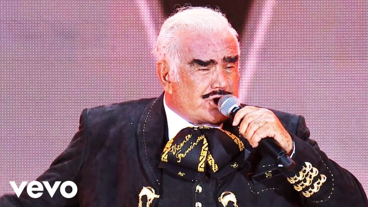 Vicente Fernández - Mujeres Divinas (En Vivo)[Un Azteca en el Azteca]
