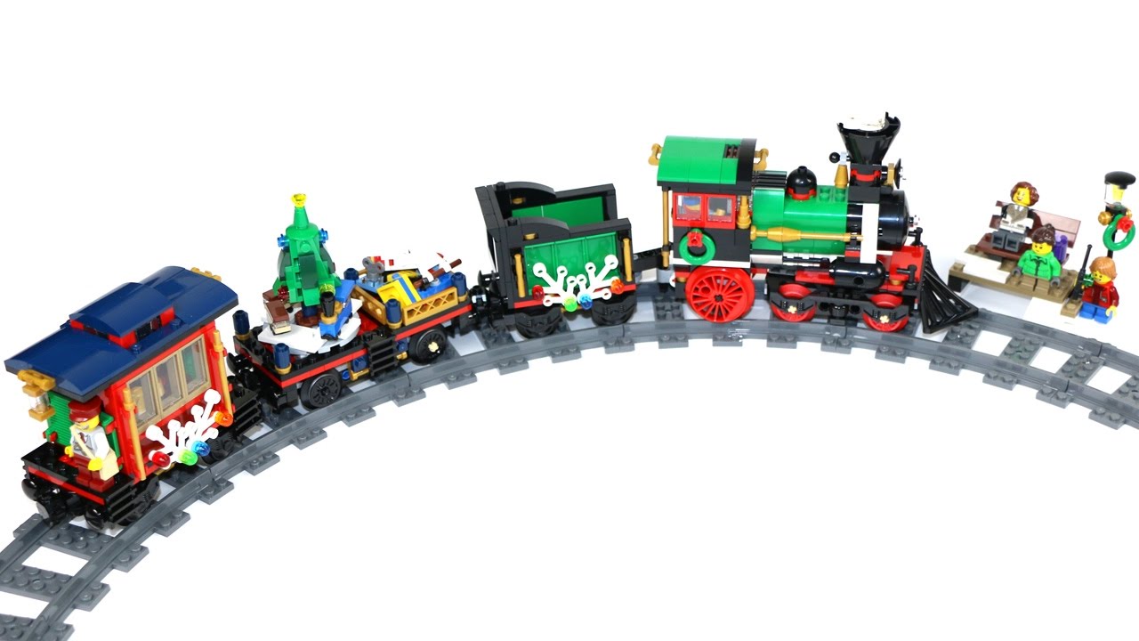LEGO Creator Winter Holiday Train: Review 10254