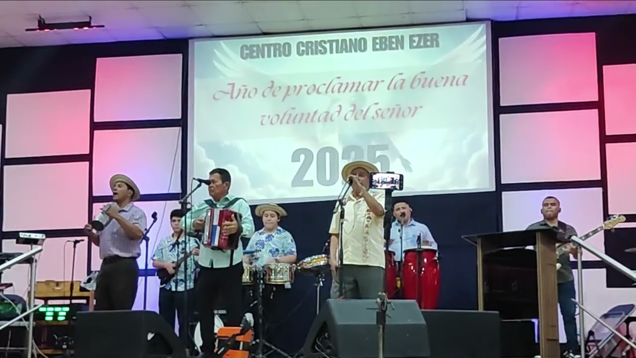 Ramiro Delgado... Cristo te ama (en vivo). Con  Alabanzas De Mi Tierra y Chequele Frías