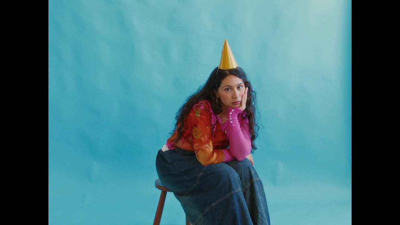 Alessia Cara - Apartment Song (Official Video)