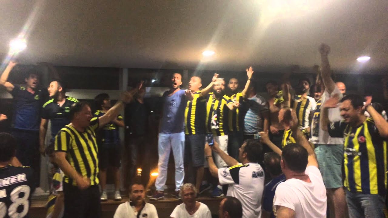 Bir seni sevmişim yalan dünyada      