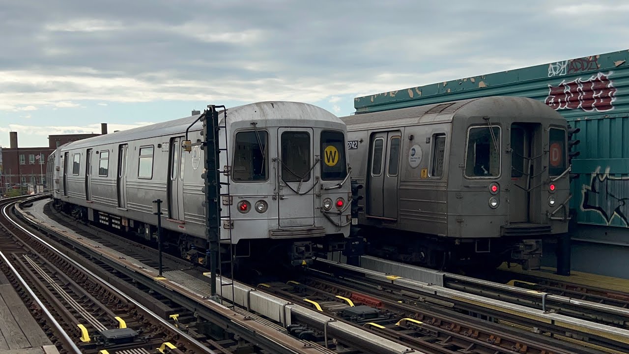 BMT West End Line: (D) (N) (W) Trains @ 25th Avenue (R46, R68, R68A)