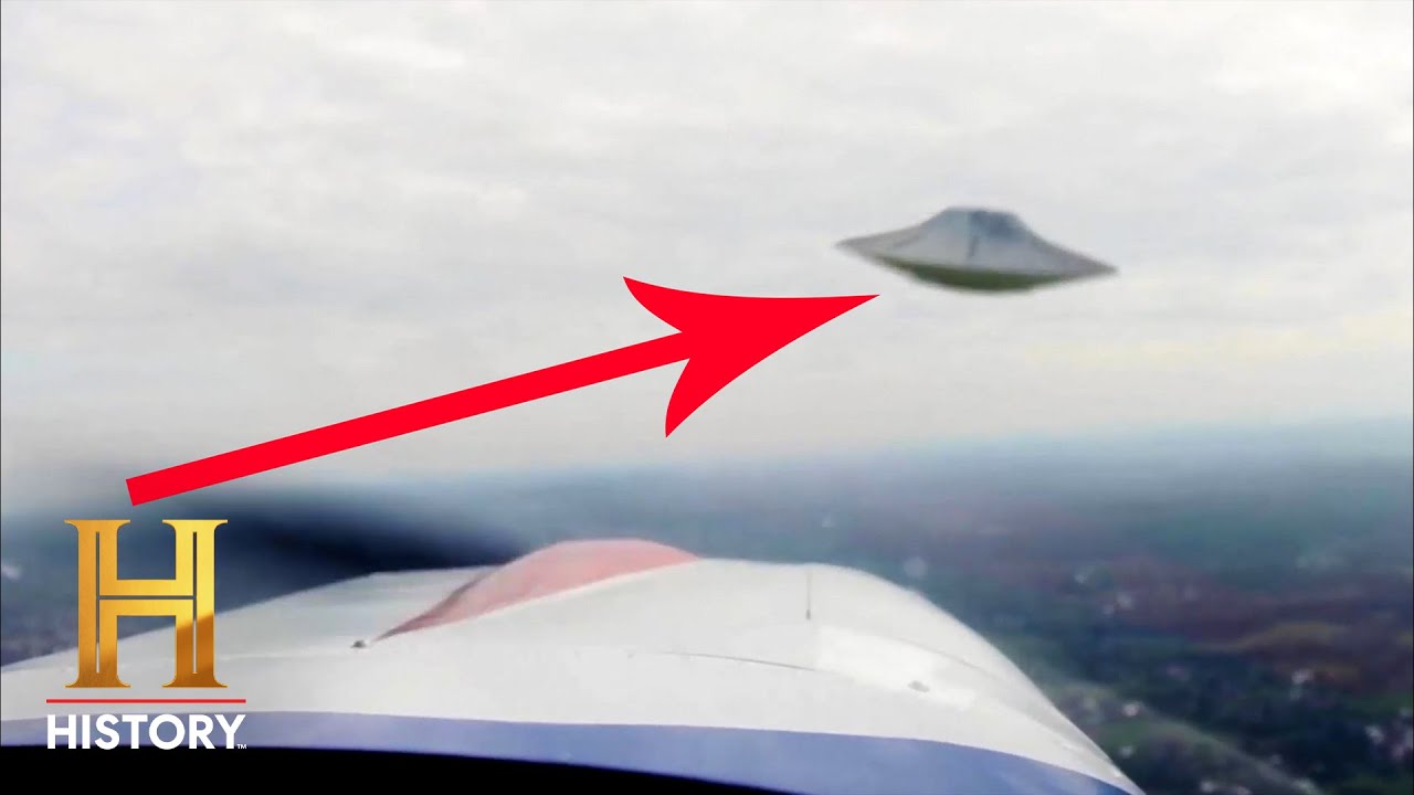 Ancient Aliens: Pilot is SURROUNDED by Flying Saucers and Loses Control (Season 19) | History
