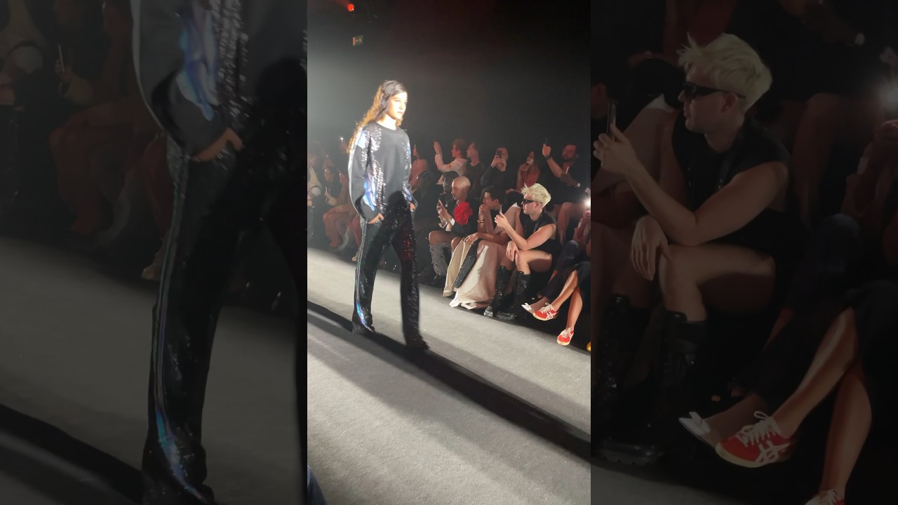 Carrusel final desfilada Custo Barcelona 080 Barcelona Fashion
