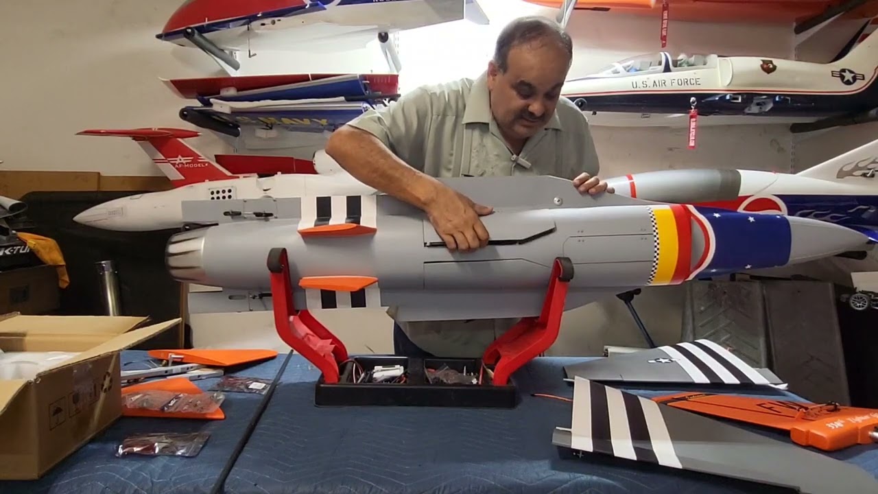 Pilot R.C. 1/8th  F-16
