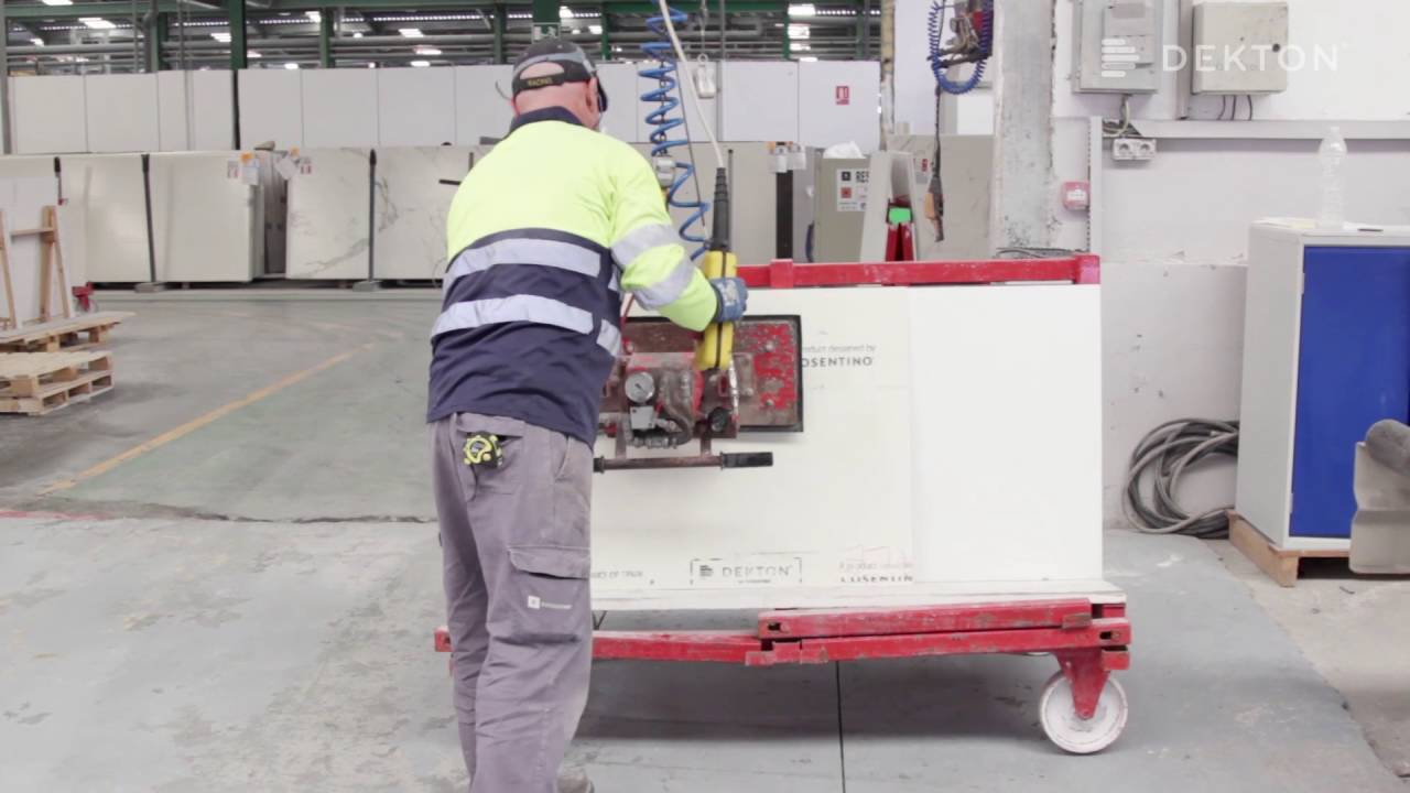 Elaboración de Dekton - Ranuras de Anclaje para Fachada - ES