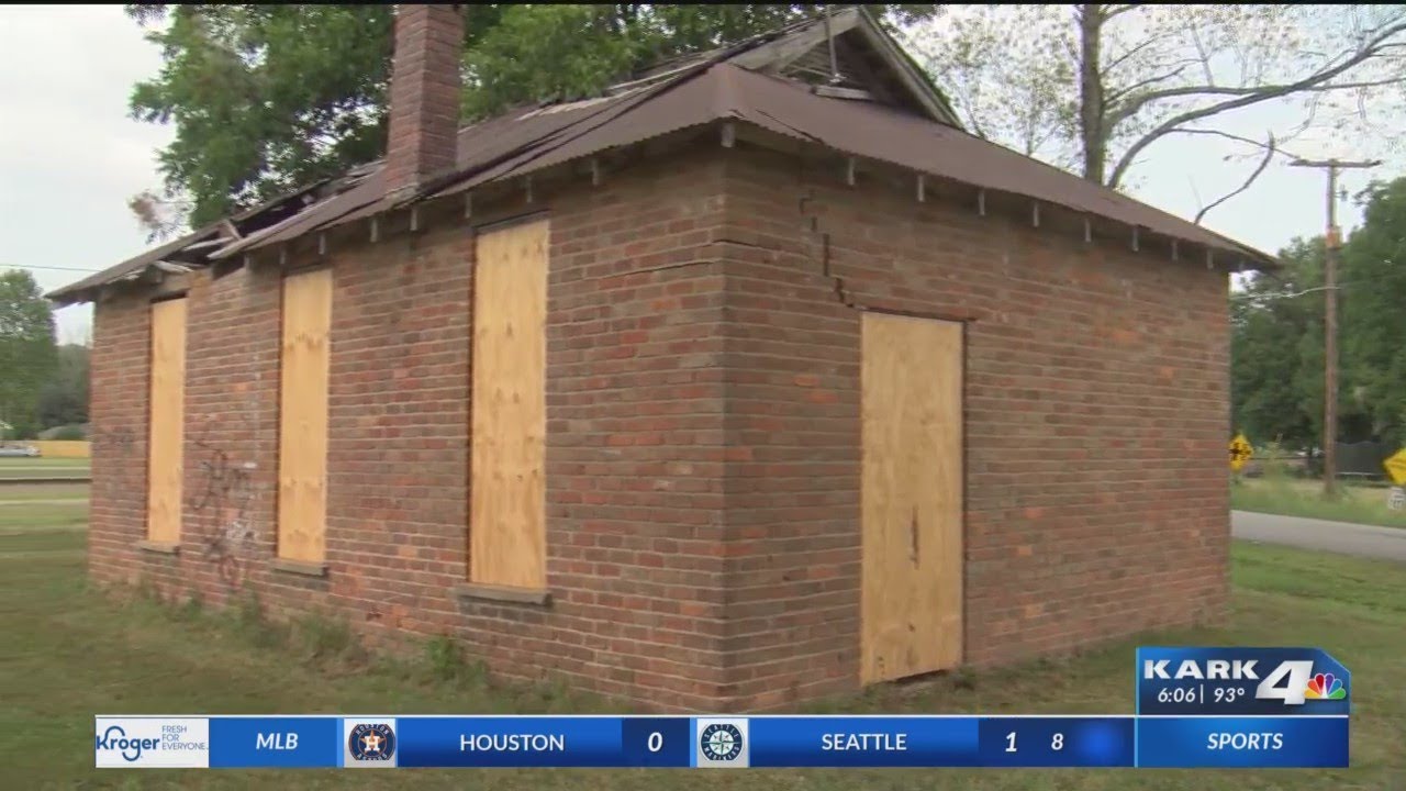 Beebe community coming together to save old schoolhouse