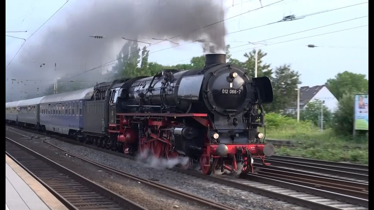 Westfalendampf nach Koblenz | 01 1066 röhrt durch Köln (HD)