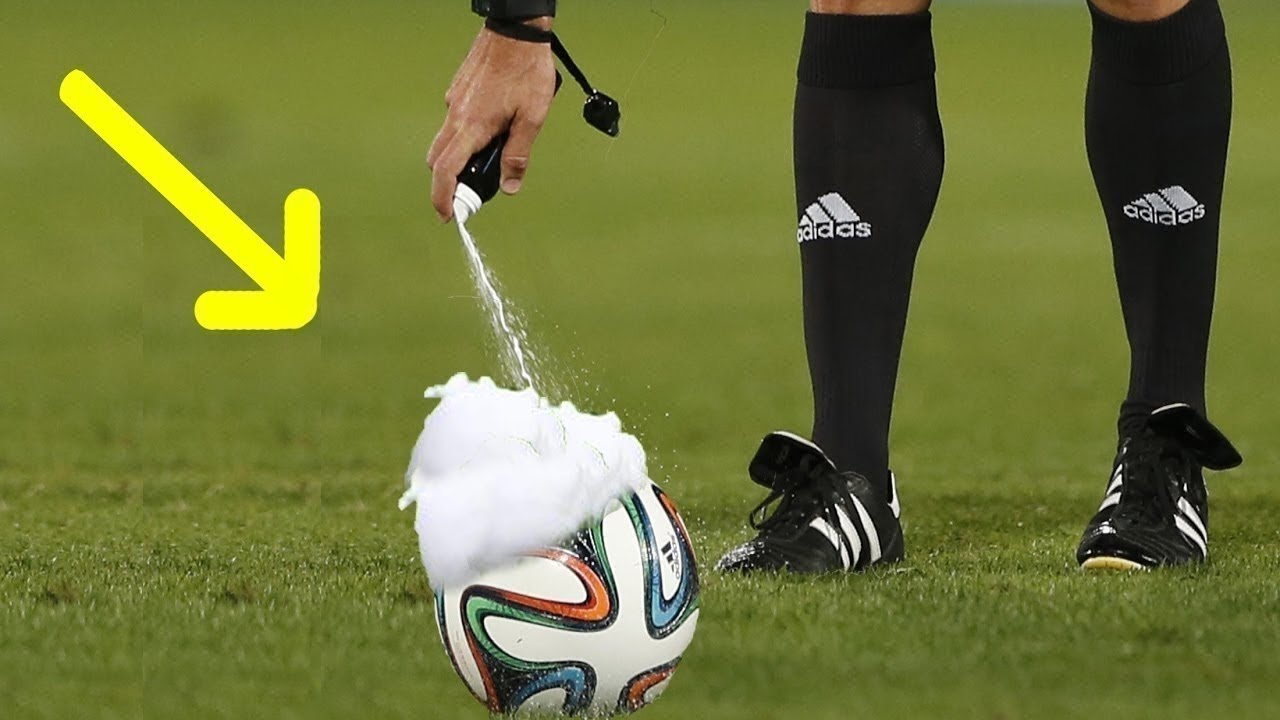 20 MOMENTOS ENGRAÇADOS COM O SPRAY NO FUTEBOL