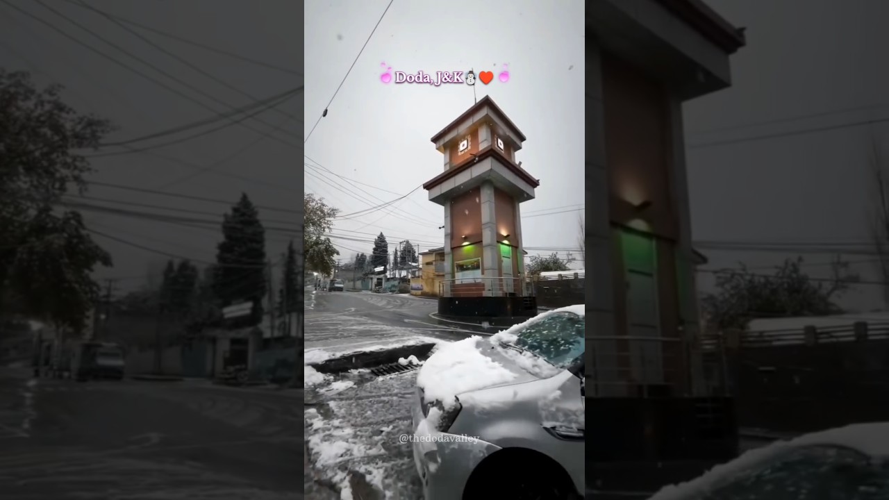 Snowfall Doda City #chenabvalley #thathri #jammukashmir