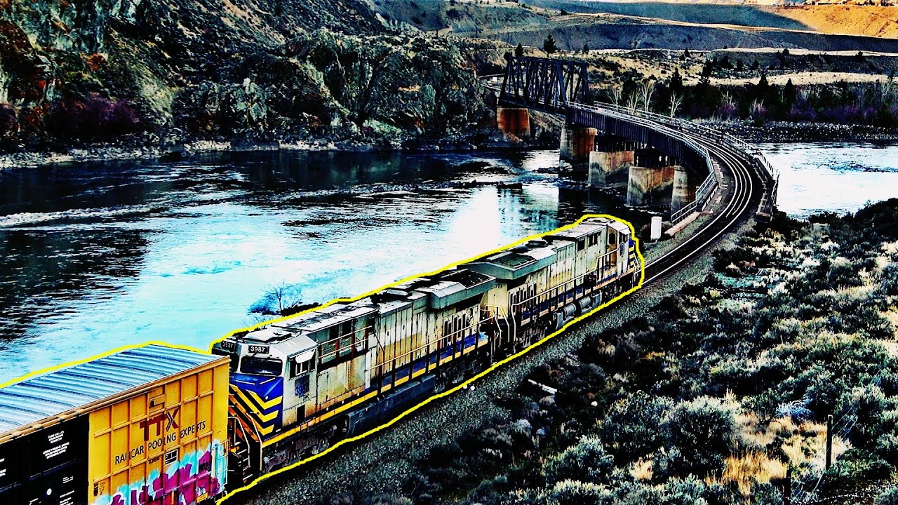 MASSIVE CANADIAN FREIGHT TRAINS OVER CURVED BRIDGE & THRU THE THOMPSON CANYON 