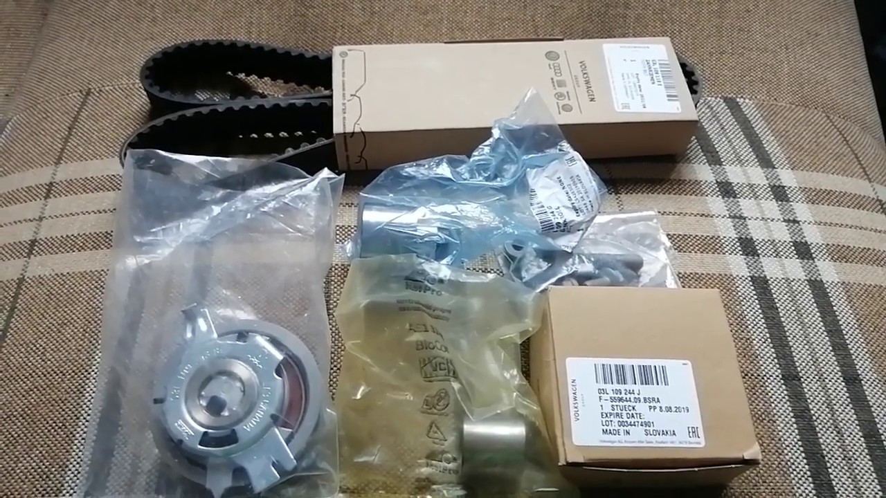 Комплект ГРМ VAG 03L198119F для Audi Q5 2.0L 2013: что лежит внутри оригинала.
