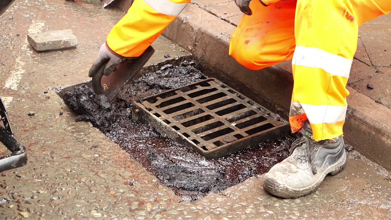 Tarstone EJ  Roadmastic Gully