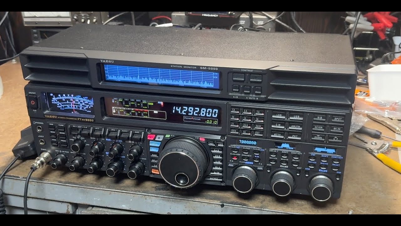 Yaesu FTDX5000 MP and SM5000