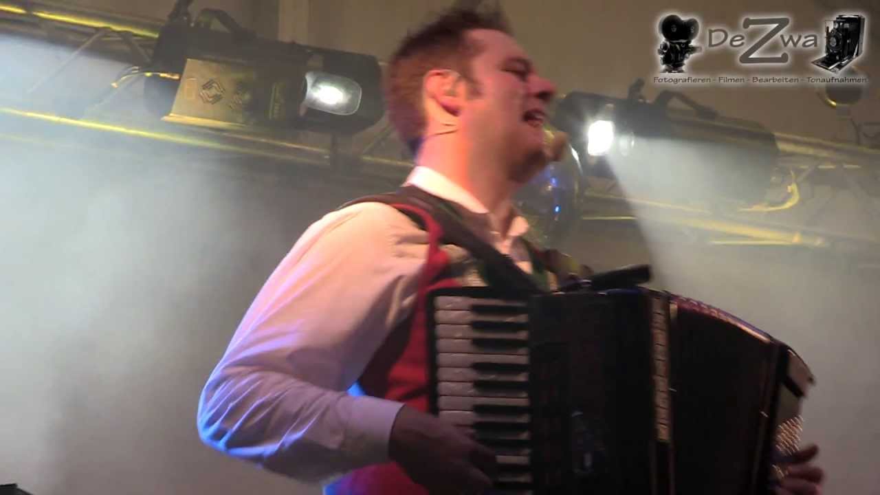Die jungen Zillertaler - So a schöner Tag (Fliegerlied) (Live am Marchfelder Oktoberfest 2013)