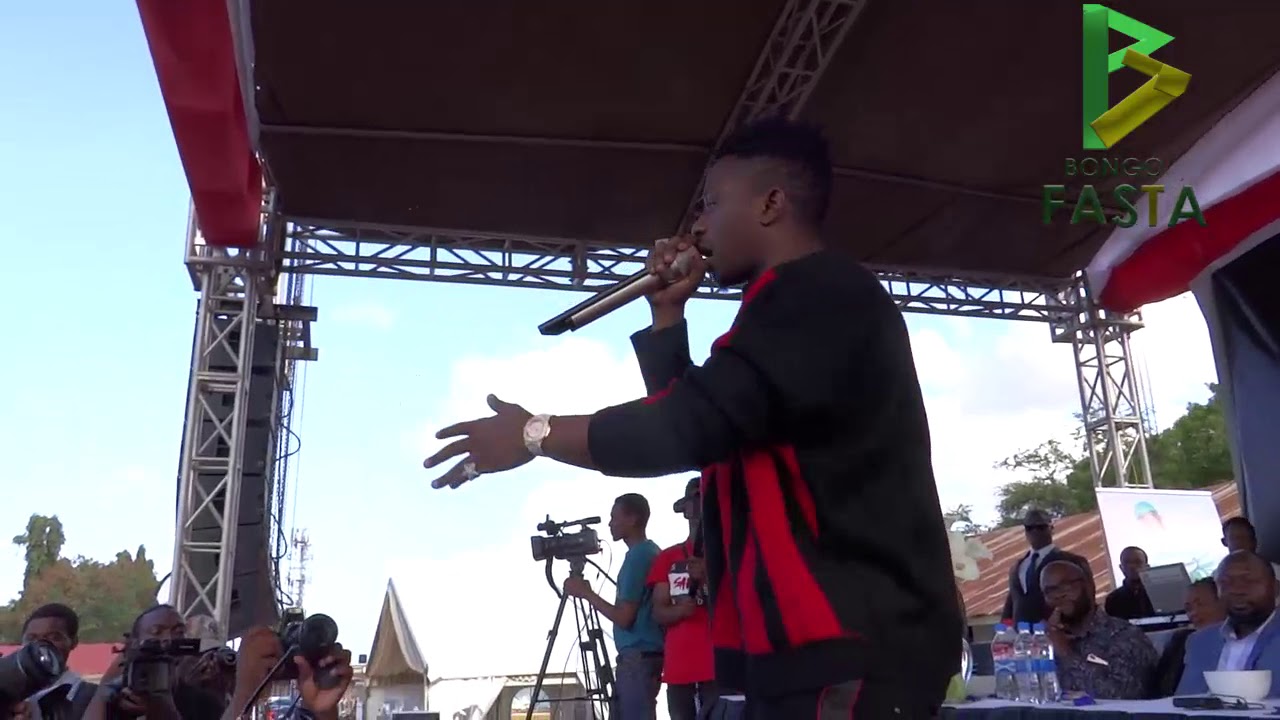 Rayvanny CHOMBO LIVE in TANDALE