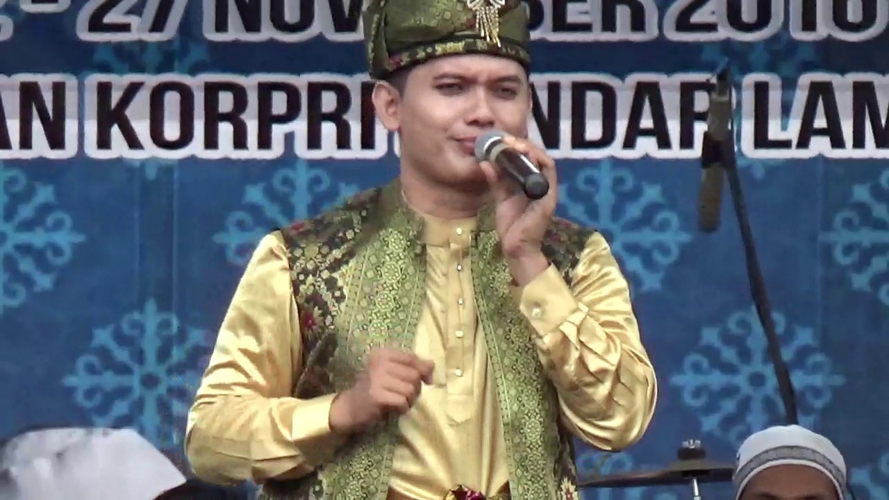 Finalis Remaja Putra 61 dari Sumut pada Festival Bintang Vokalis Seni Qasidah Nasional 2016 di Lampu