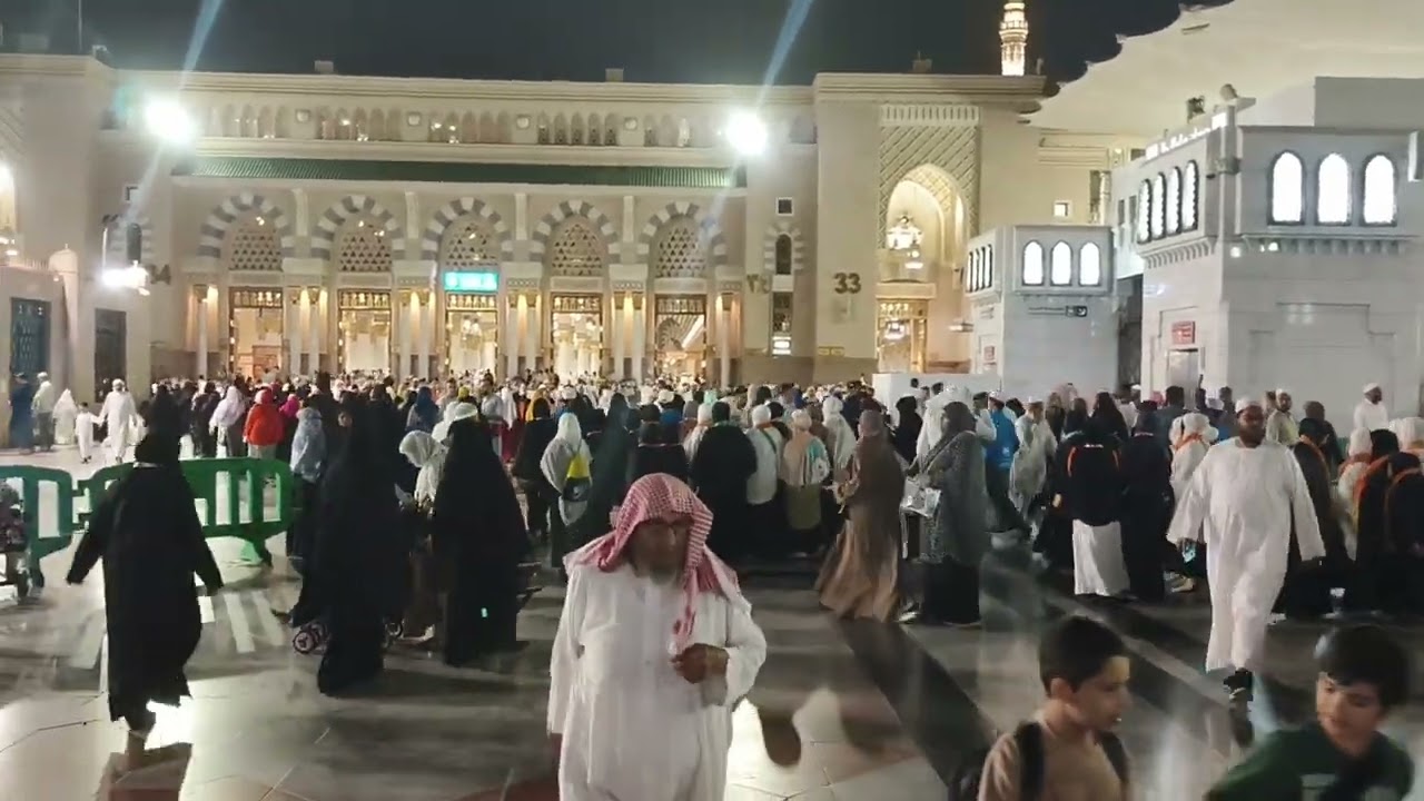 صلاه العشاء من المسجد النبوي الشريف