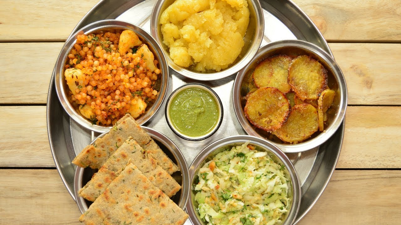 व्रत की थाली | Navratri Special Recipes | Vrat ka Khana | Upvas Recipe | Urban Rasoi