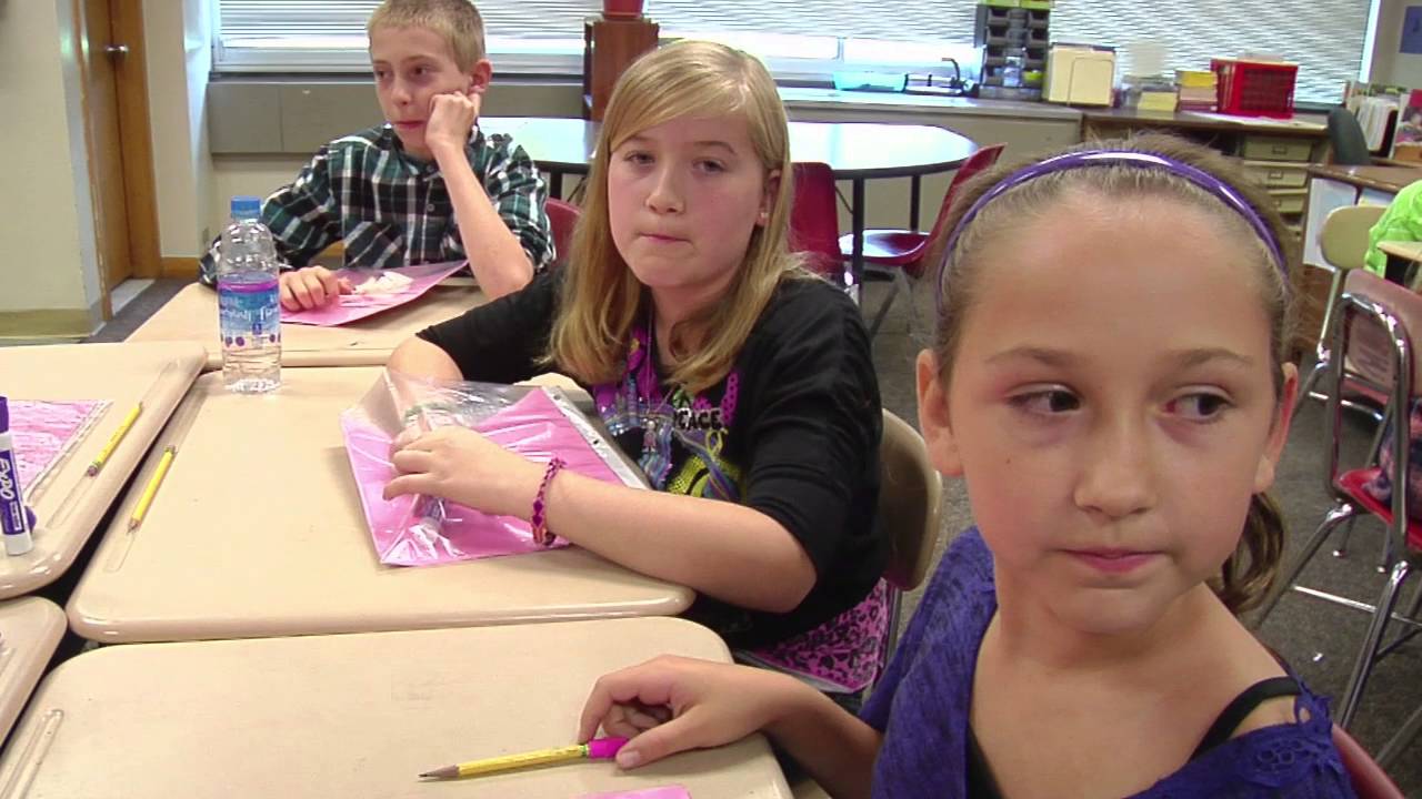 Teacher manages instructional groups - Example 5