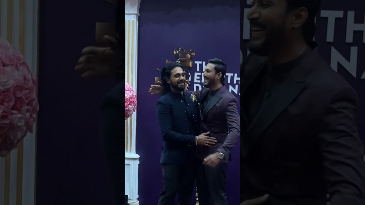අකිල & දිනෙත්... Akhila Dhanuddara and Dineth de Silva in Derana Lux Film Awards 2023 #deshanv