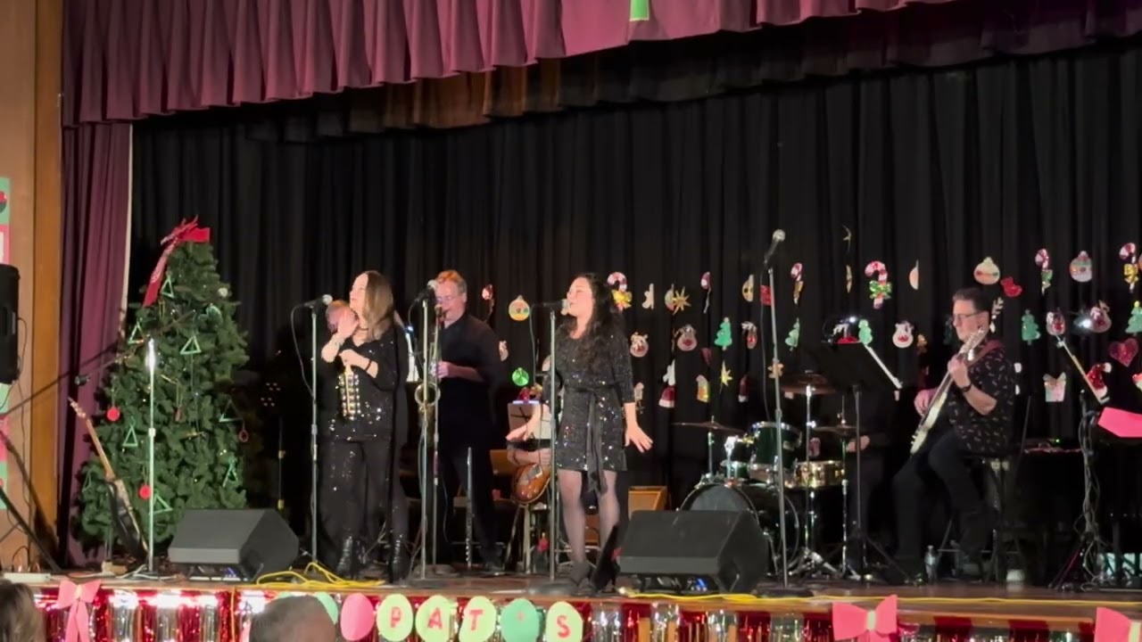 Rhapsody Christmas 2025- I Saw Mommy Kissing Santa Claus (Juliette and Colleen)