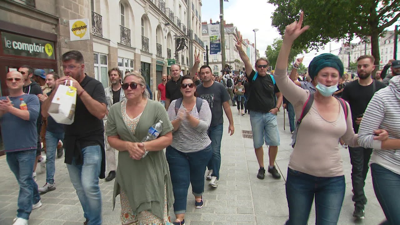 Nantes : manifestation privation des libertés suite au pass sanitaire