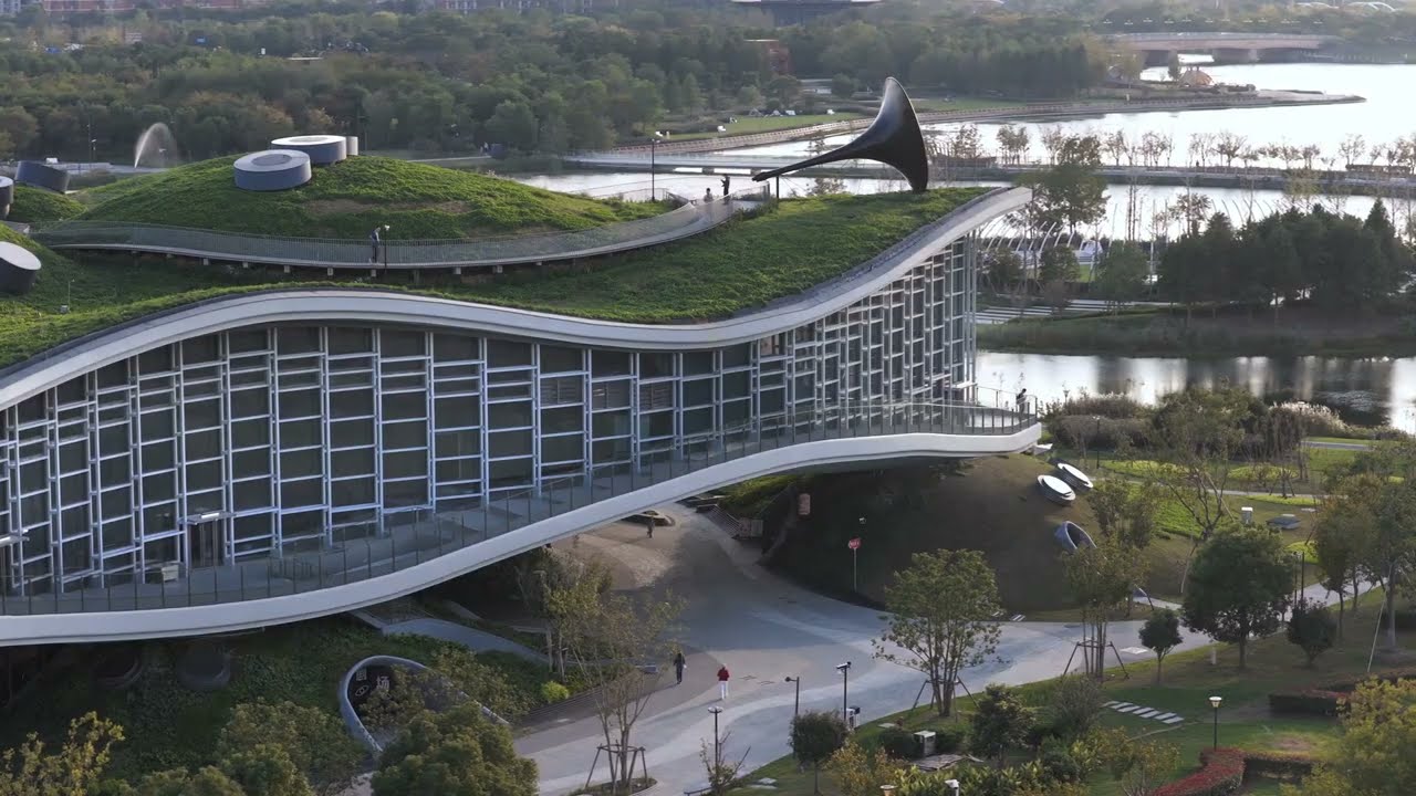 Wave Cube / Scenic Architecture Office