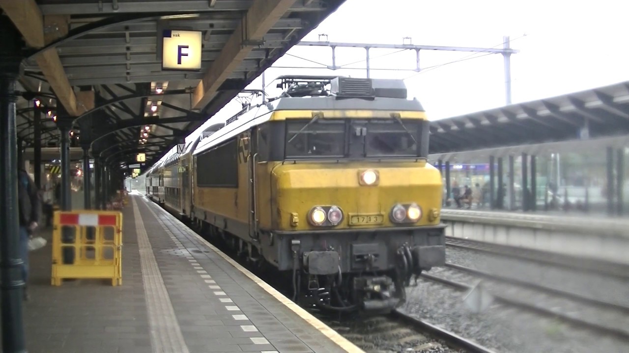 Treinen op station Apeldoorn