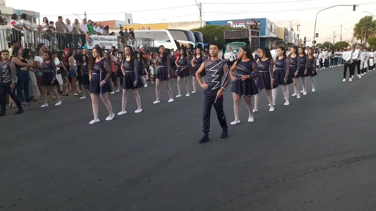Desfile cívico em comemoração 125 anos de remanso ba