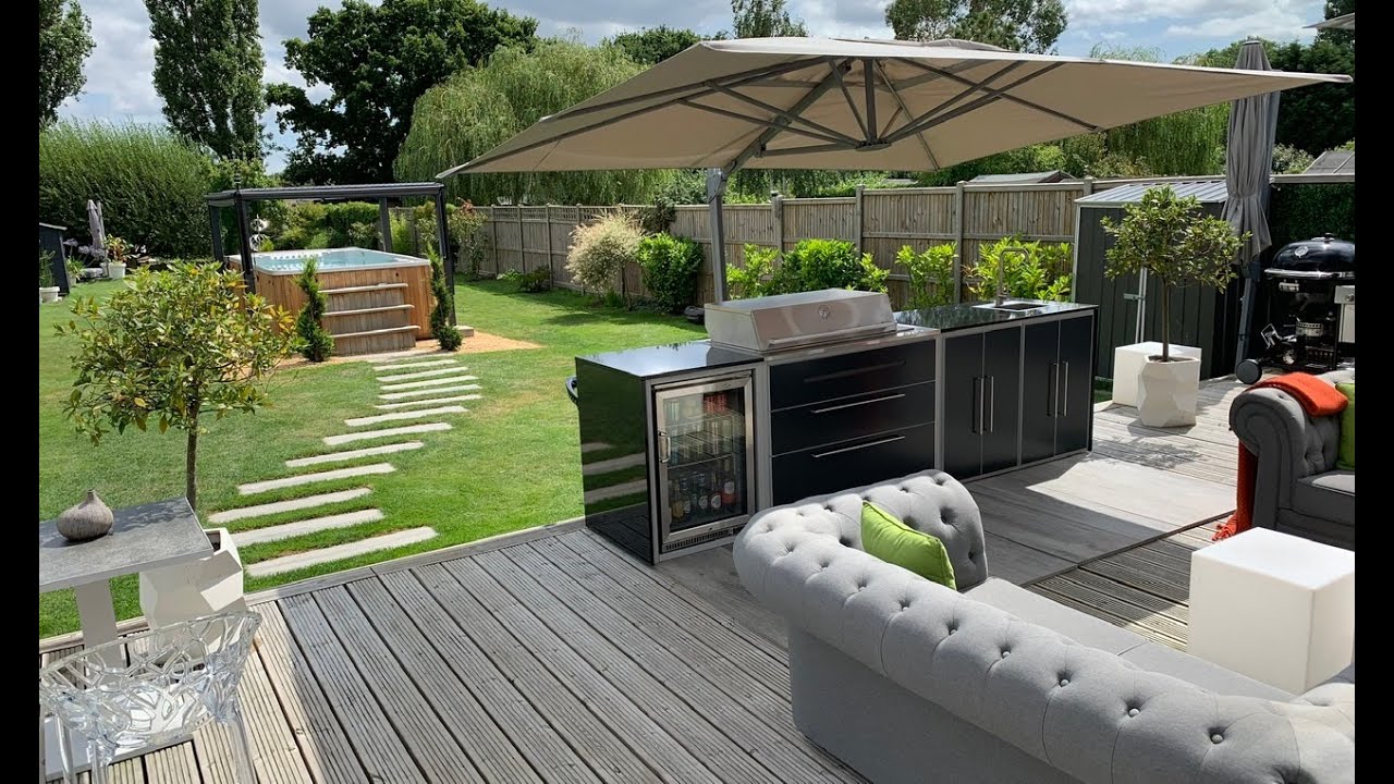 Beefeater Proline Series BBQ and Profresco FrescoFrames Outdoor Kitchen Units in Action