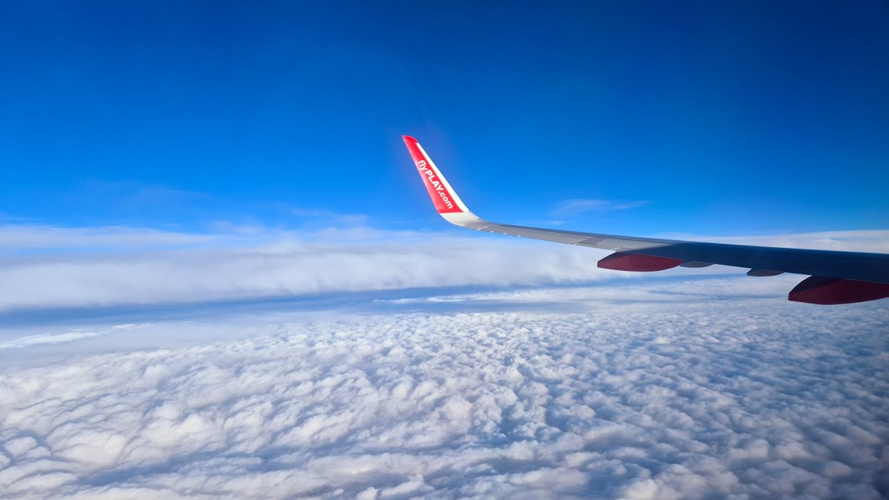 Play Airlines A21N, flight KEF-BCN