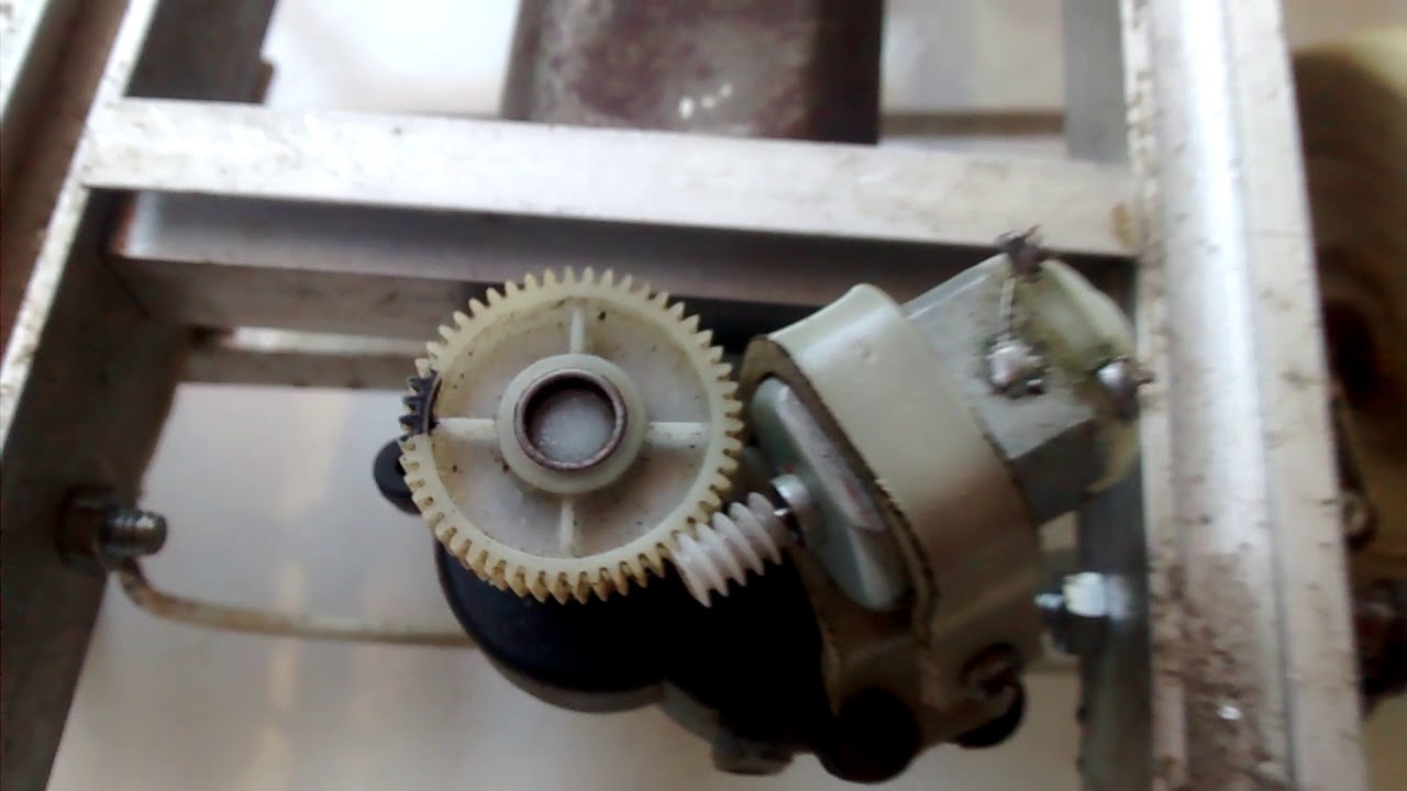Mini caminhão caseiro de controle remoto que estou fazendo rsrsrs, espero que gostem...