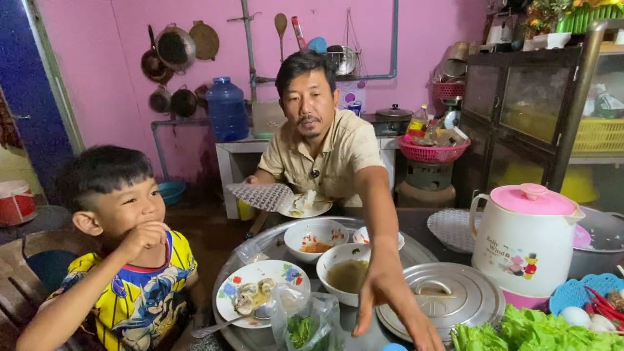 The amazing cooking of delicious food by a rural family