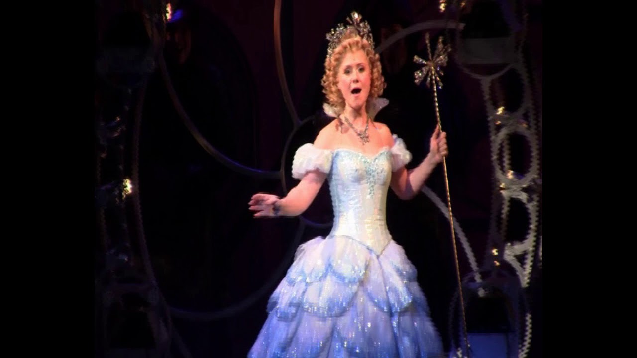 Céline Purcell - Niemand huilt om heksen / No One Mourns The Wicked