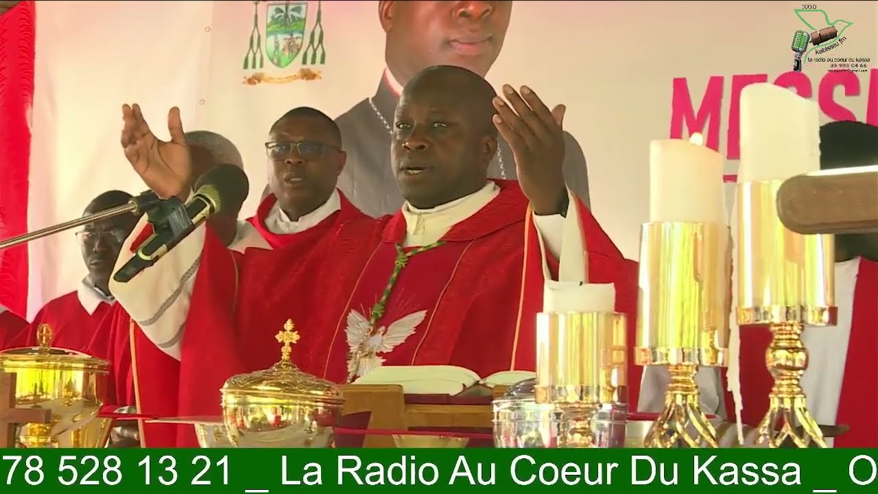 Revivez la Messe d'Action de Grâce de Mgr Jean Baptiste Valter Manga | Carounate, Eyoune