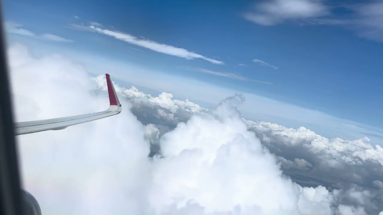 🇧🇷 Decolando de Manaus com Latam A321 na Premium em dia nublado 🌫️ 