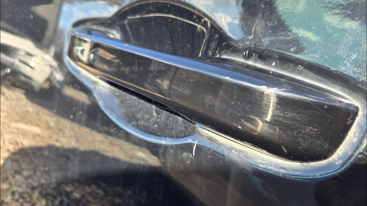 Снятие ручки водительской двери Honda Civic 2024 года.