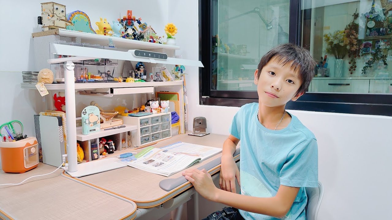 舞光-Eye Health 全光譜護眼檯燈｜開箱推薦心得分享｜就是這個光！ 80 cm 超角燈罩＋智慧感應照明 智慧護眼新體驗！