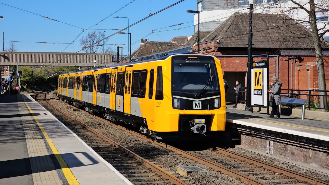 Trains at Jesmond & West Jesmond | Tyne & Wear Metro | April 2025